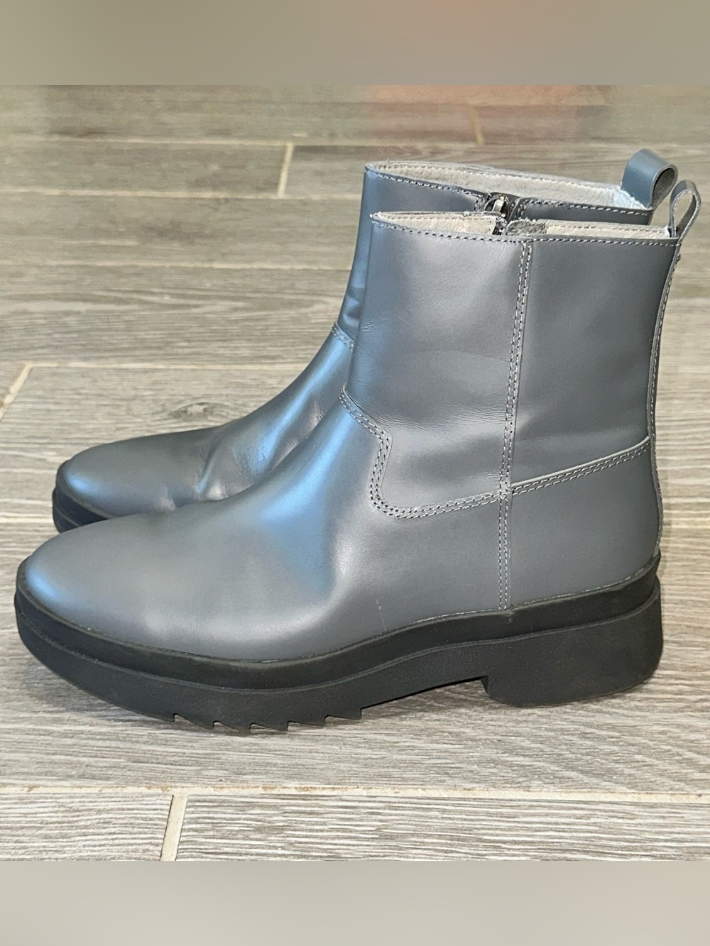 Eileen Fisher Floyd Graphite Grey Waterproof Leather Women’s 8 Booties Normcore - Picture 2 of 13